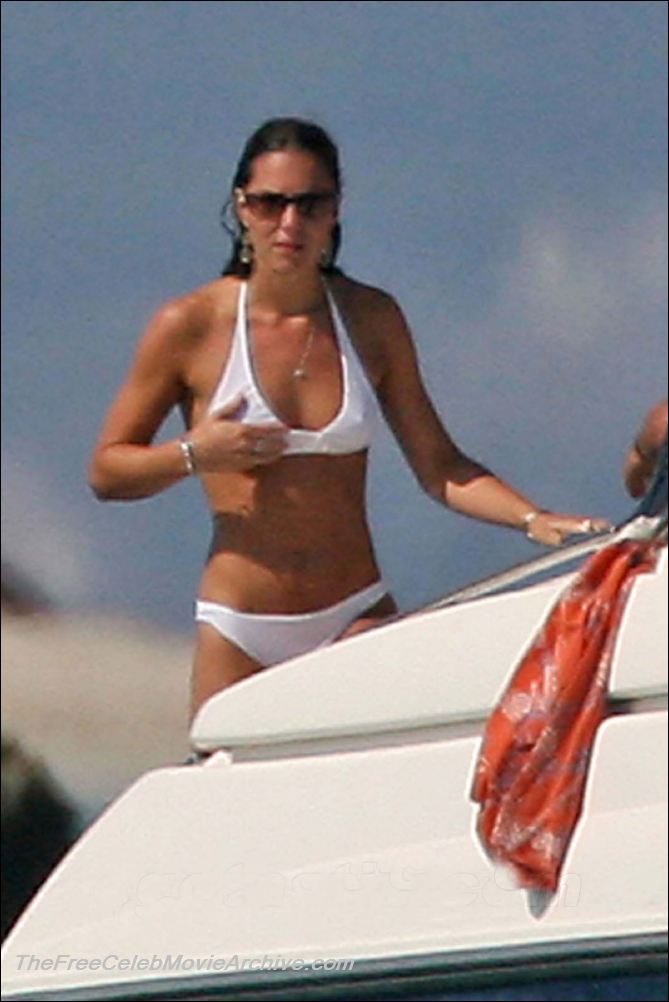 Kate Middleton Wearing Nothing Butt a Bikini